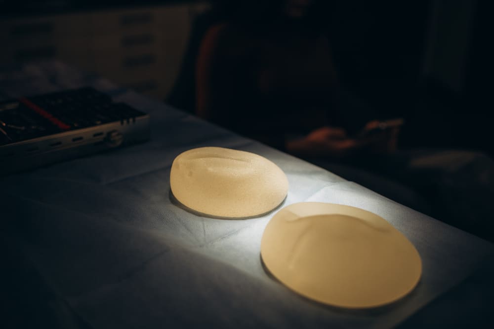 Cirugía estética de mamas en Colombia: precios y datos clave