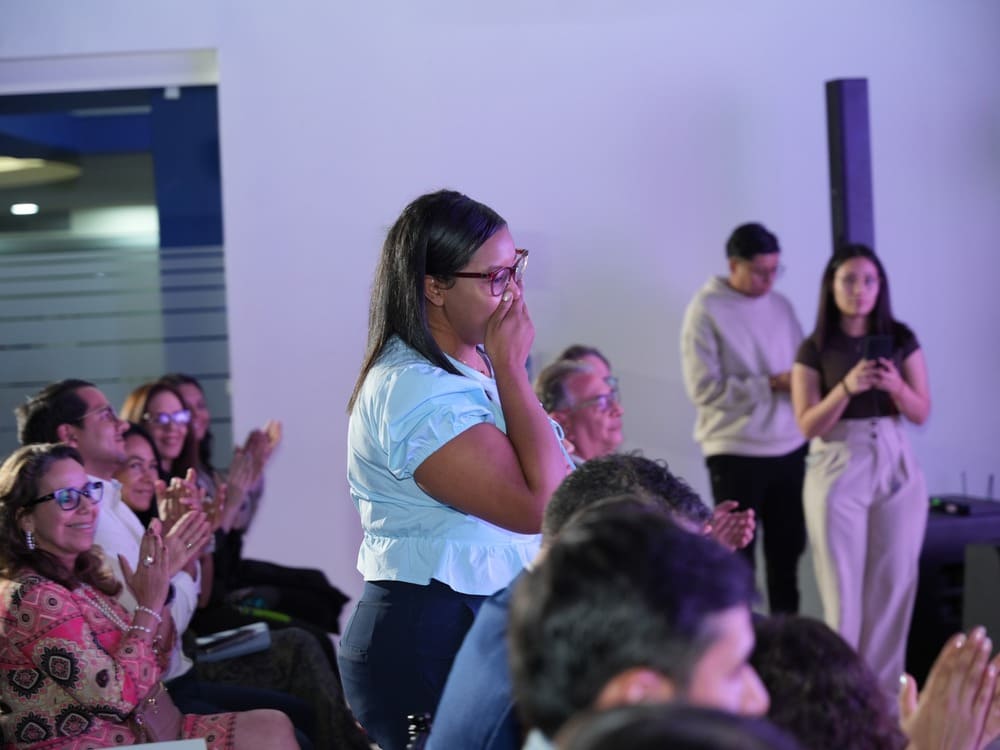 Grupo Ficohsa informa sobre la quinta edición del Premio Mujeres Adelante