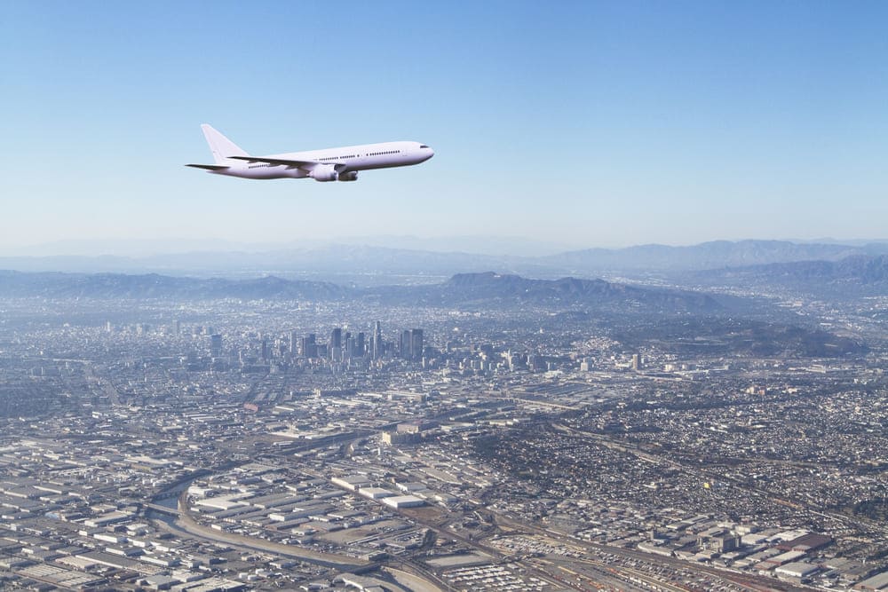empresa que posiciona a el Salvador como hub aeronautico