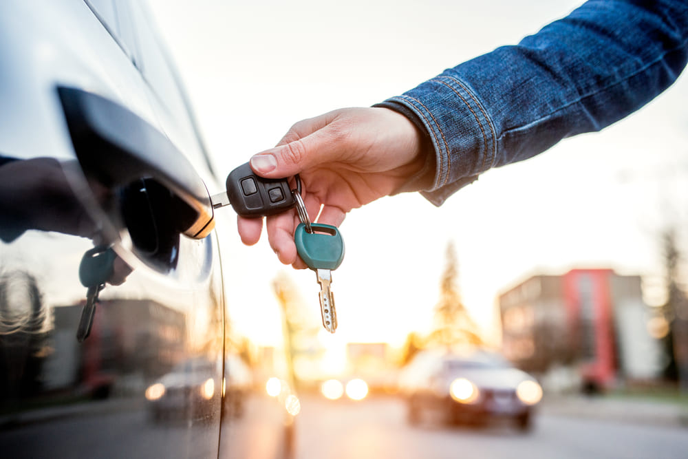 La cerrajería de llaves para autos