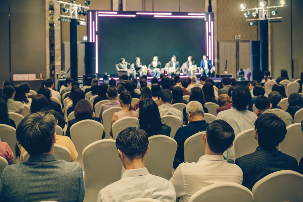 Claves para contratar conferencistas de geopolítica