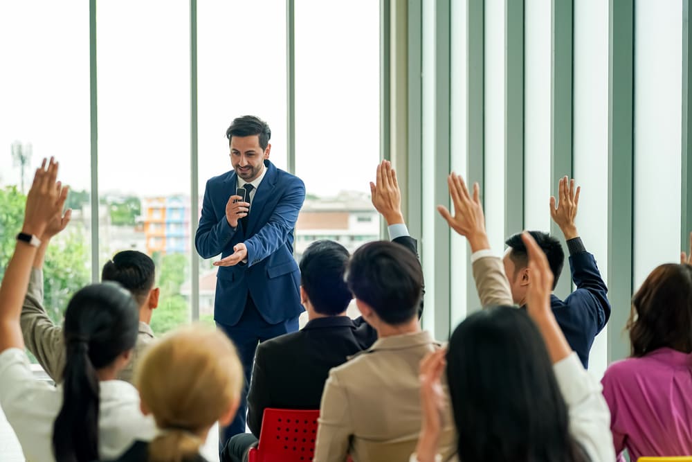 Claves para contratar conferencistas de geopolítica