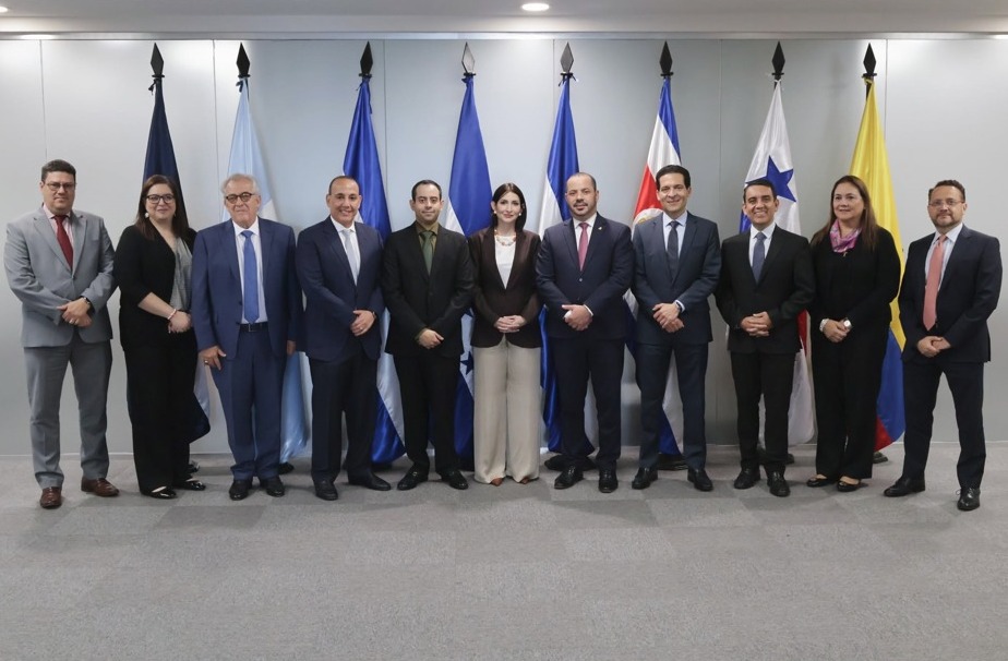 Javier Atala asume la presidencia de la AHIBA en un momento clave para la banca en Honduras