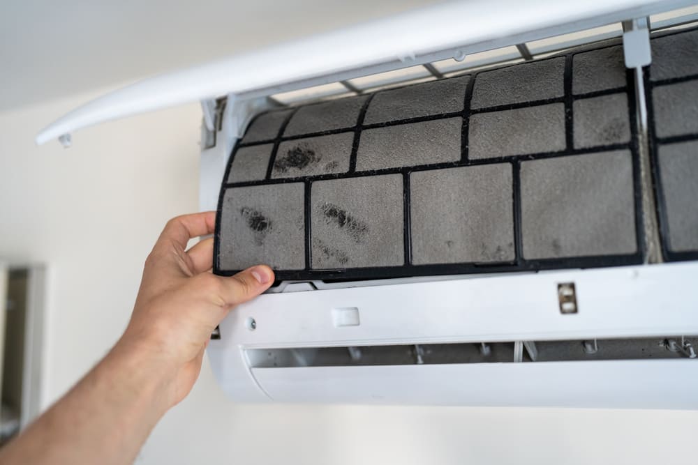 ¿Por qué incluir la limpieza de ductos en el mantenimiento HVAC de empresas en Panamá?