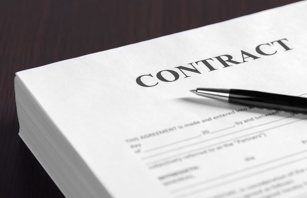 Cómo organizar expedientes para el registro oficial de contratos laborales en Panamá